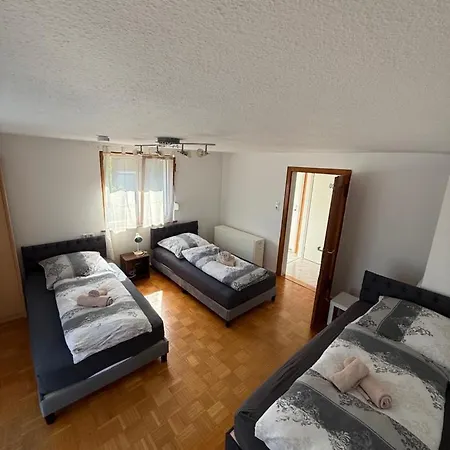 Team At Obergeschossapartment Mit Balkon Apartament Blaubeuren